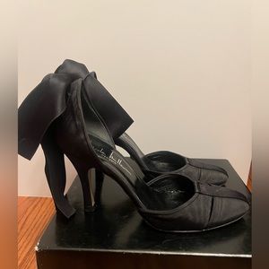 Nicole Miller Black 6.5 heels